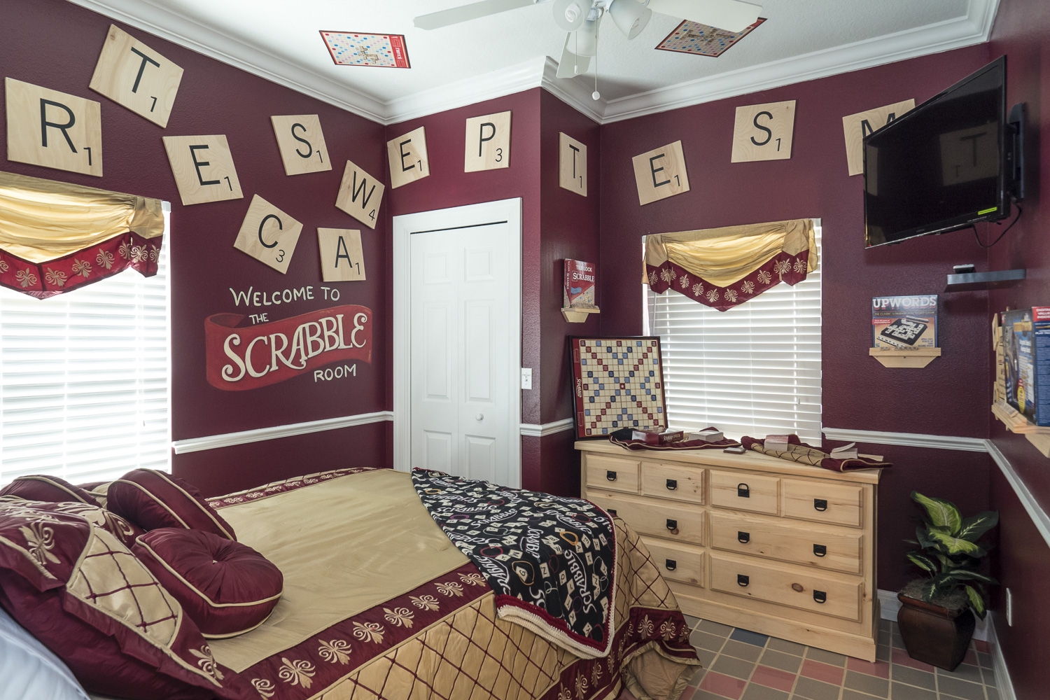 ... games and more in this luxurious bedroom at The Great Escape Lakeside